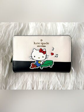 Kate Spade x Hello Kitty Medium Bifold Wallet